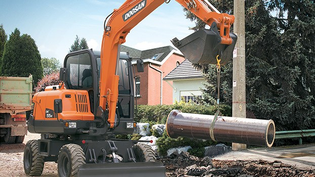 Buy DOOSAN - Mini Excavator - DX55W Online | Machinery for Rent | Qetaat.com