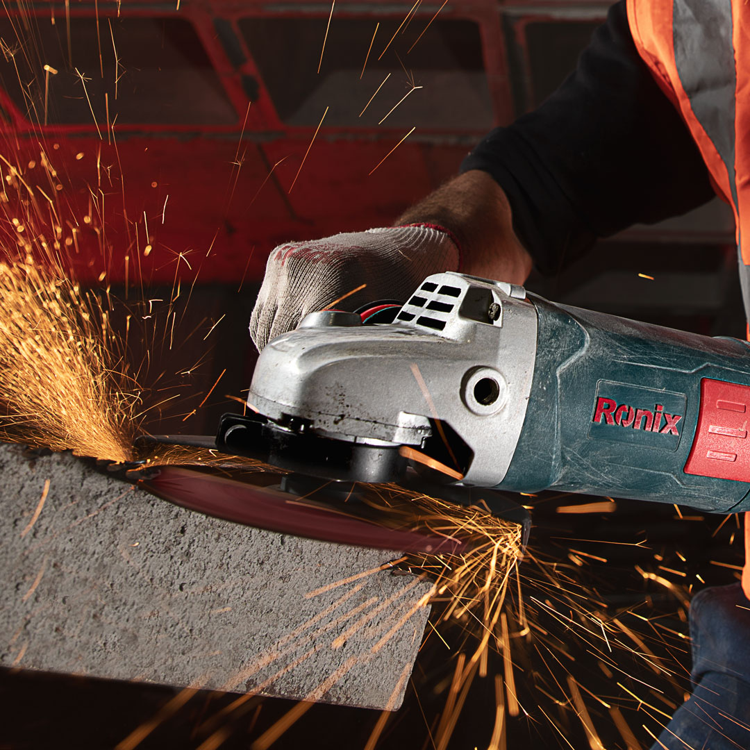 Buy Ronix Angle Grinder D180mm/2400Watts - RH-3210 Online | Power Tools | Qetaat.com