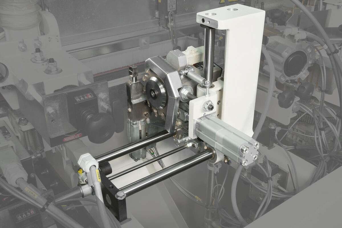 Buy SCM COMPACT AUTOMATIC EDGE BANDER MINIMAX ME40 Online | Machinery for Sale | Qetaat.com