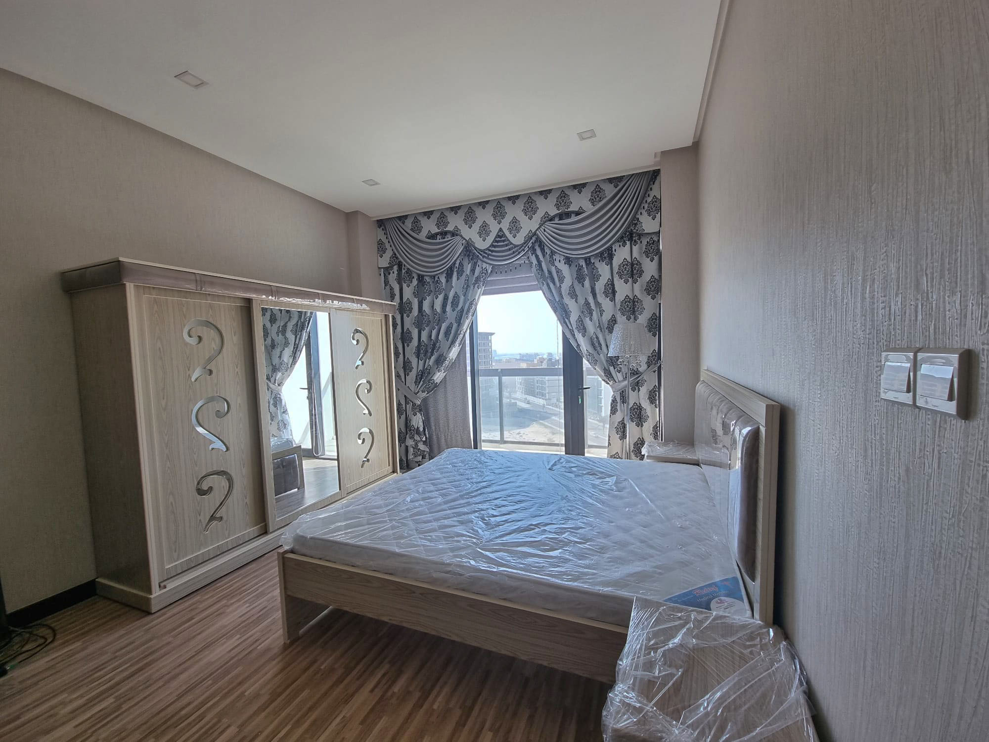 Beautiful Two Bedroom Apartment For Rent - Amwaj Island