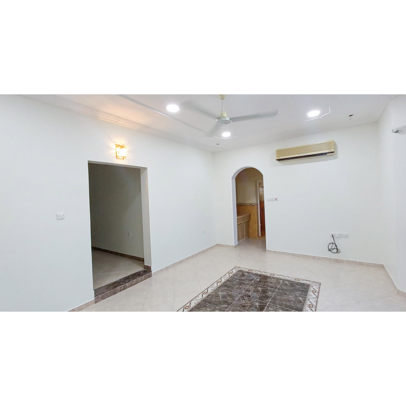 Bright Apartment For Rent - Al Maqsha