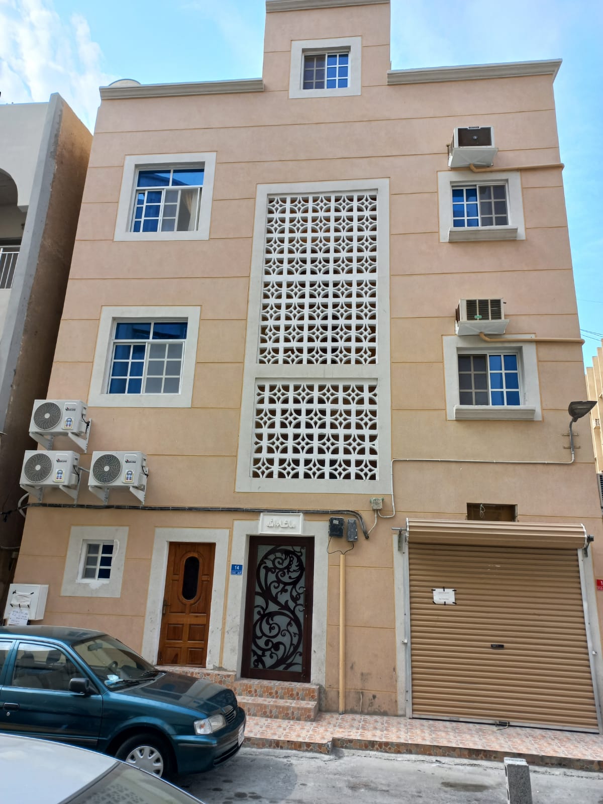 For sale building in Al Houra