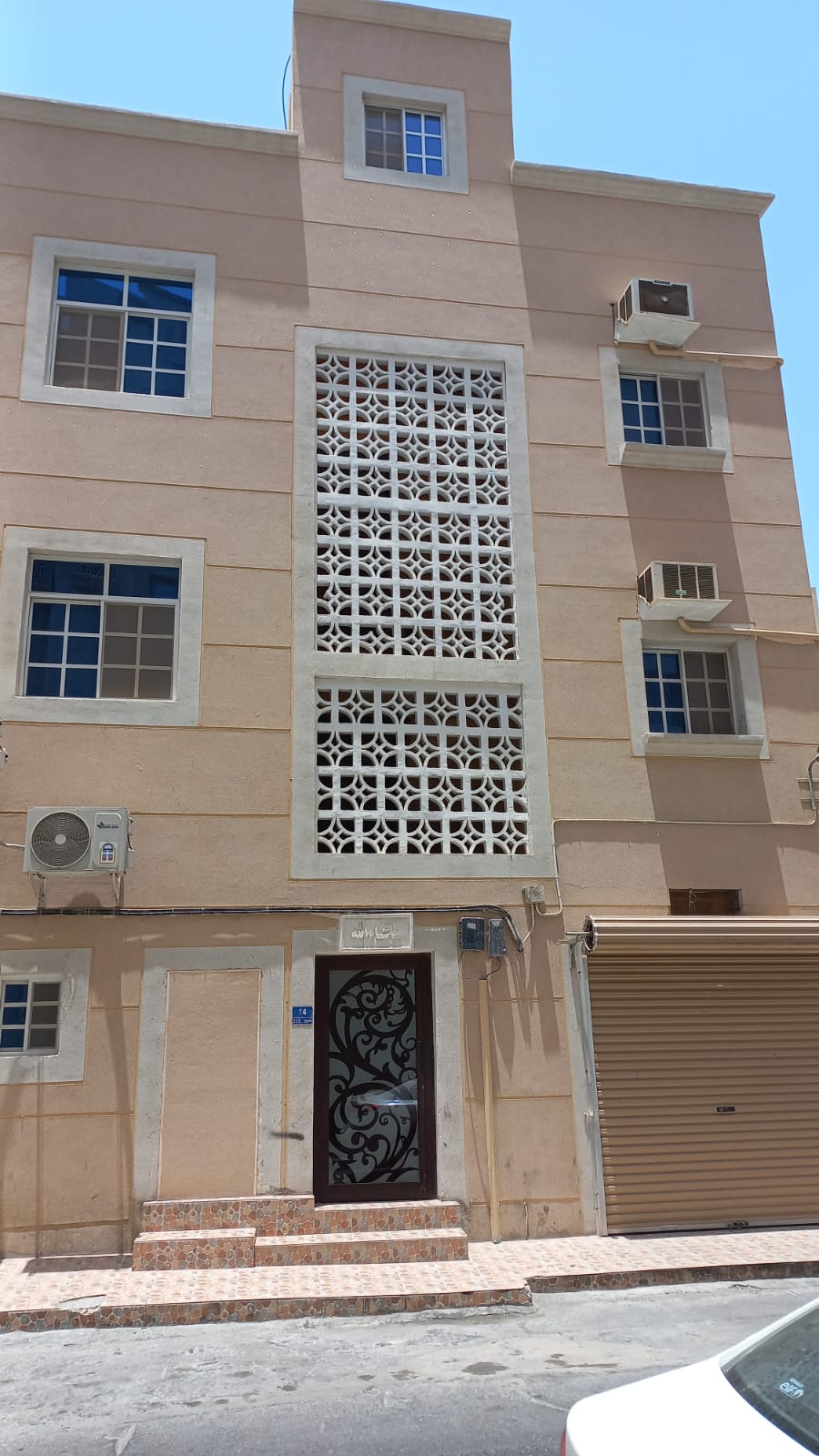 For sale building in Al Houra