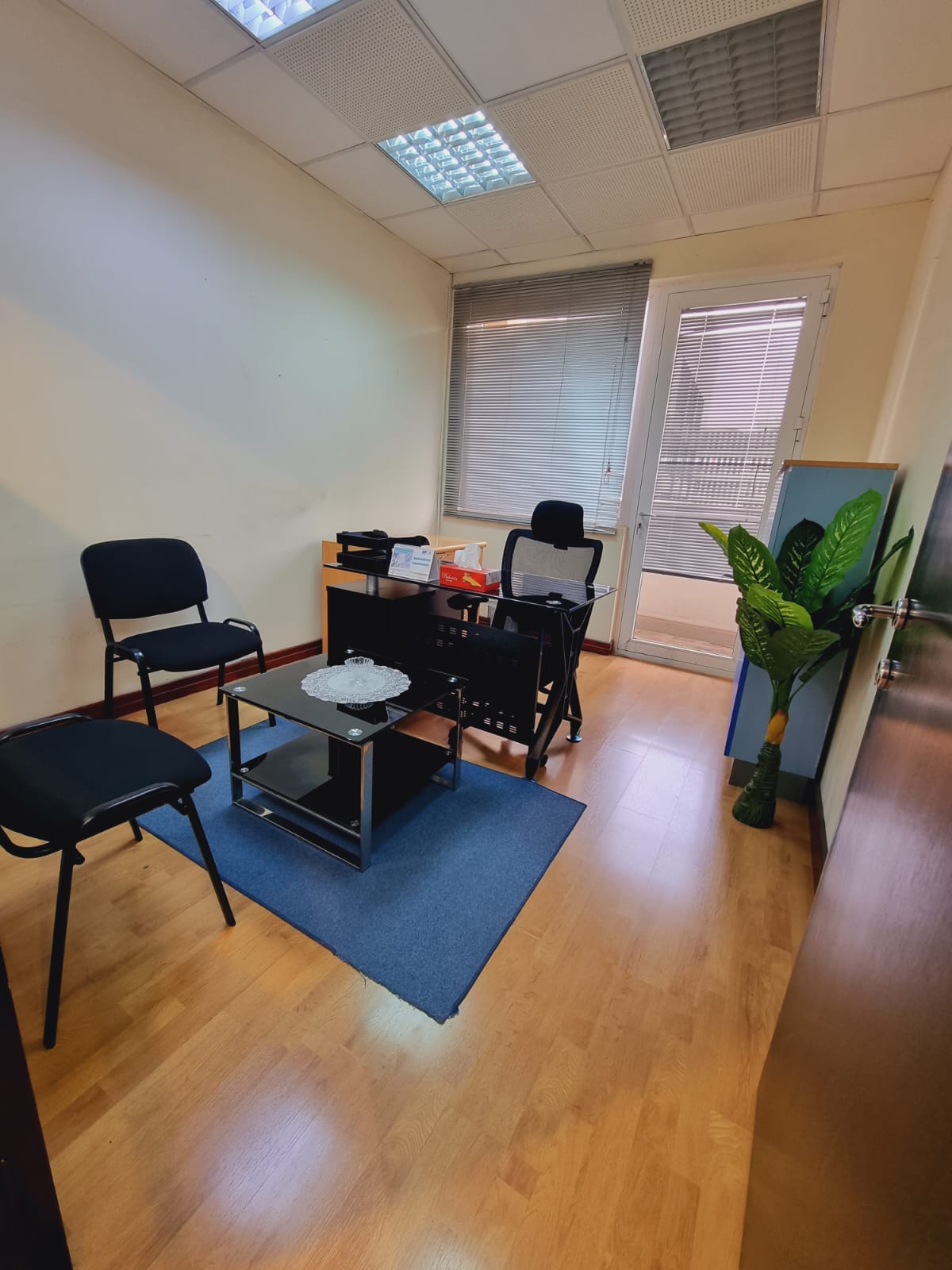 For rent in the Manama Center building, ready-made office spaces