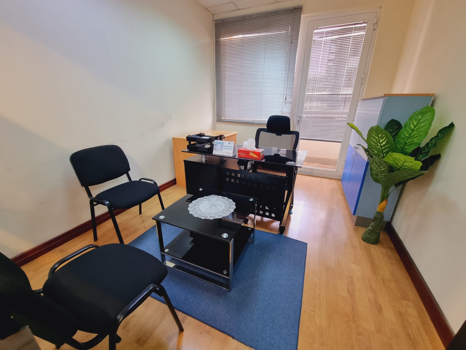 For rent in the Manama Center building, ready-made office spaces